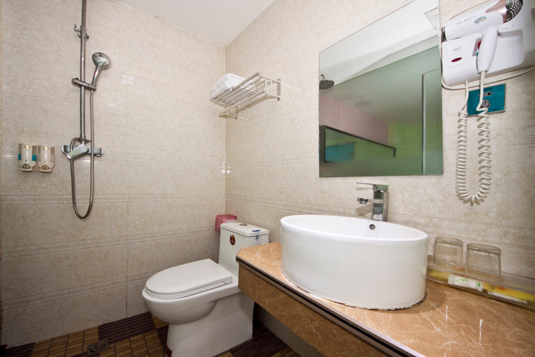 Bathroom 5, 푸저우 르쥬 패션 호텔(Fuzhou Leju Fashion Hotel), Fuzhou