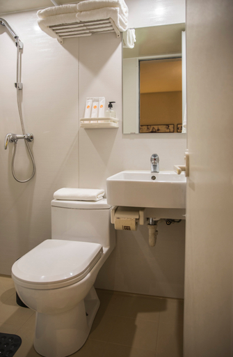 Bathroom 3, Rest Hotel (Liuqing South Road Yueqing City Wenzhou), Wenzhou