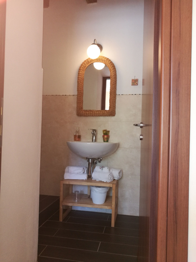 Bathroom 4, Agriturismo Di Là dall'Acqua, Massa Carrara