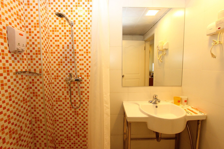 Bathroom, Home Inn Neo Wuhan Optics Valley Software Park Road, Wuhan