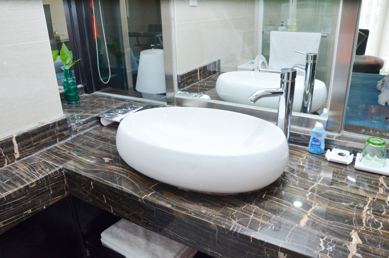 Bathroom 3, Enland Hotel, Chengdu
