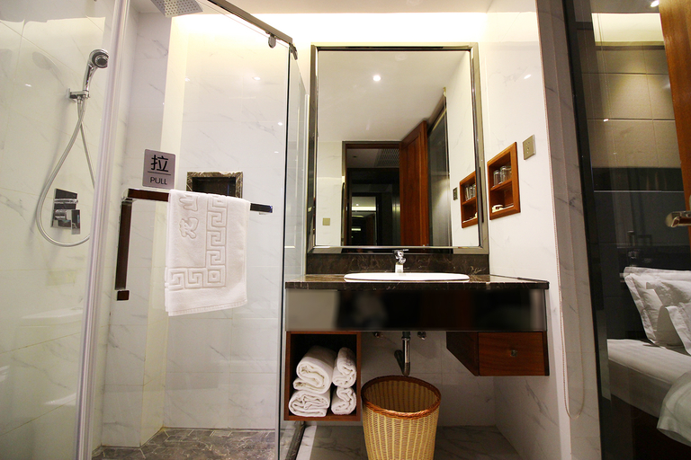 Bathroom 5, ホテル (), Zhuhai