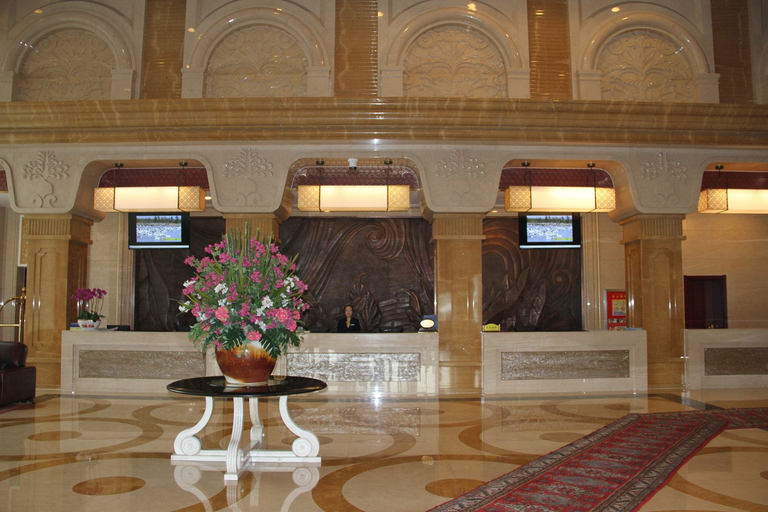 Others 3, Kunlun Hotel (8F), Ürümqi