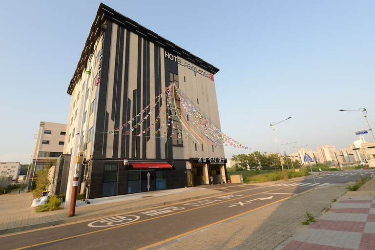 Exterior & Views 3, Incheon Pentastar Hotel, Gimpo