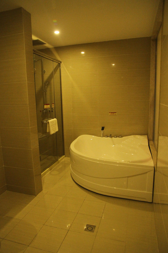 Bathroom, Shangruo Yuyuan Hotel Heyang, Weinan