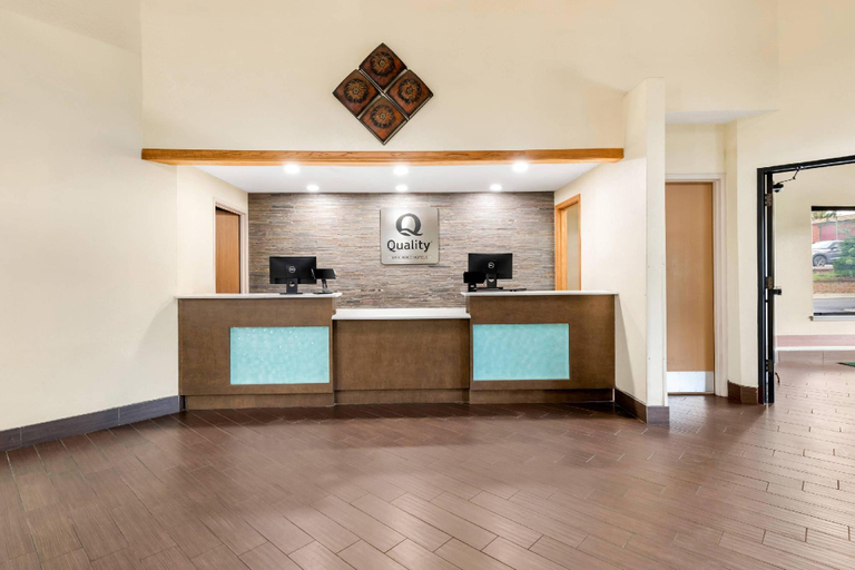 Public Area 2, Quality Inn & Suites Lawrence - University Area, Douglas