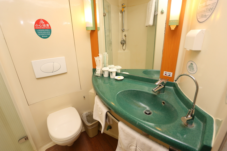 Bathroom 3, GreenTree Inn Tianji Dagang District Shihua Road Hotel, Tianjin