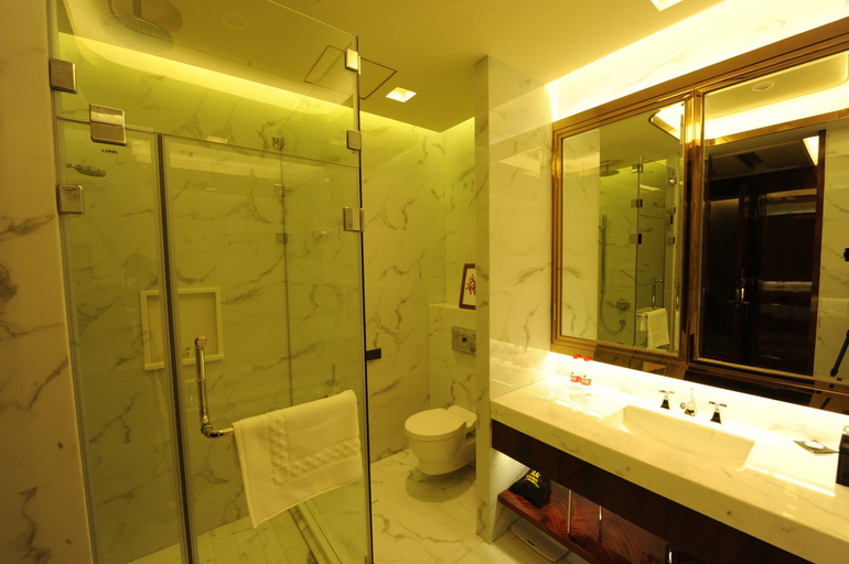 Bathroom, Neeson Hotel, Yan'an