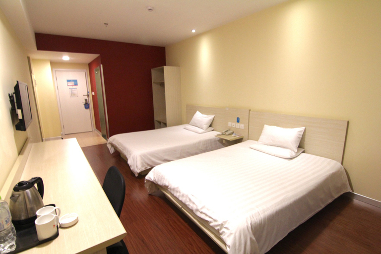 Bedroom 2, HanTing Hotel (Zhenjiang Yatai Plaza), Zhenjiang