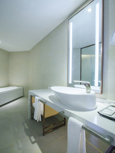 Bathroom 3, Lavande Hotel Nanchang Hongcheng Maya Paradise Chaoyang, Nanchang