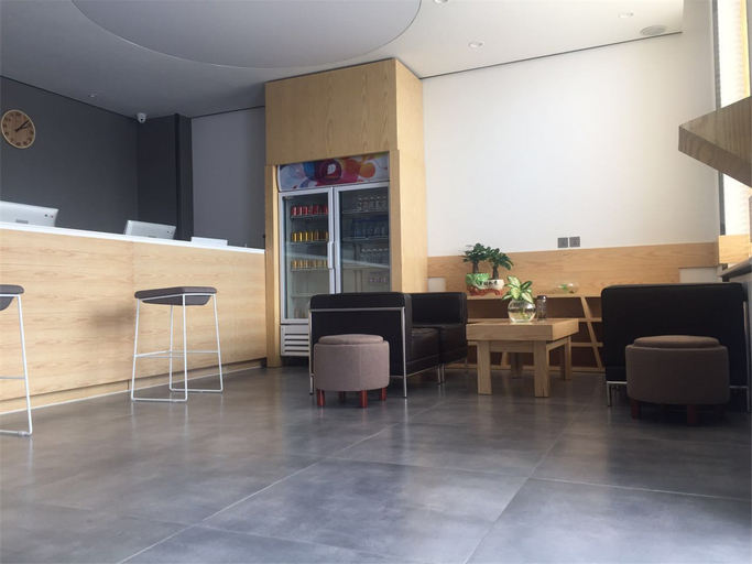 Others 3, 7 プレミアム(豊寧新豊路店)(7天优品(丰宁新丰路店)), Chengde