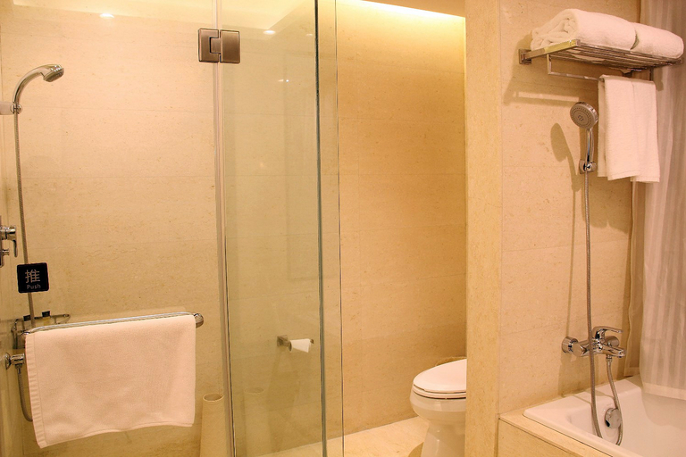 Bathroom 2, Tangent Hotel, Liangshan Yi