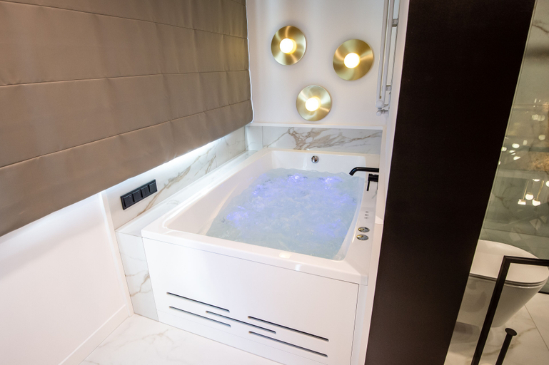 Bathroom 2, Super-Apartamenty VIP Jacuzzi III, Poznań City