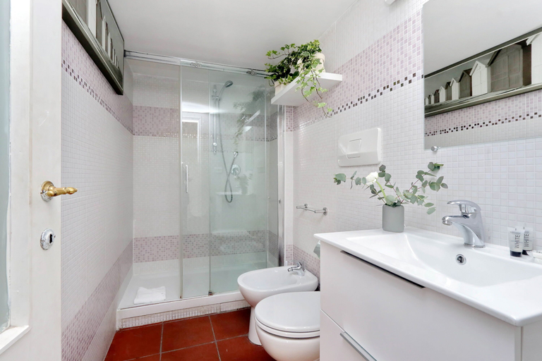 Bathroom 4, Pellegrino 2 - WR Apartments, Roma