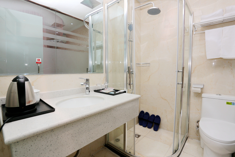 Bathroom 1, Home UP Huayi Selected Hotel (Nanjing Youth Olympic Sports Park University Subway Station ), Nanjing