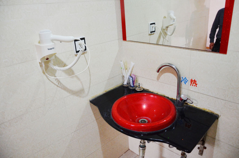 Bathroom 3, Zijing Business Hotel, Chengdu