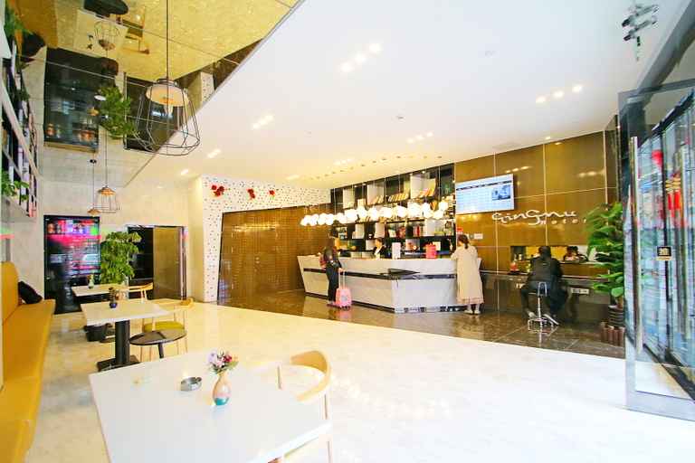 Food & Drinks 3, Qingmu Select Hotel (Shanghai Chenghuangmiao Laoximen Subway Station), Shanghai