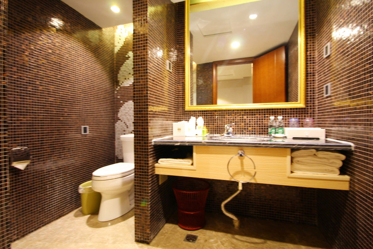 Bathroom 3, Fengning Zhujiang Hotel, Jiujiang