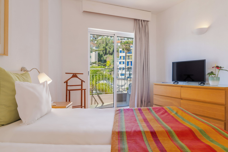 Bedroom 4, Florasol Residence Hotel, Funchal