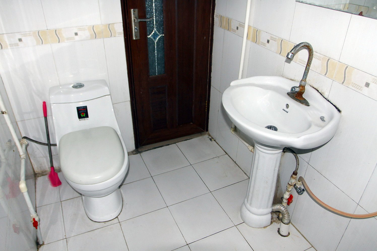 Bathroom 3, caiyunlaibinguan, Jinan