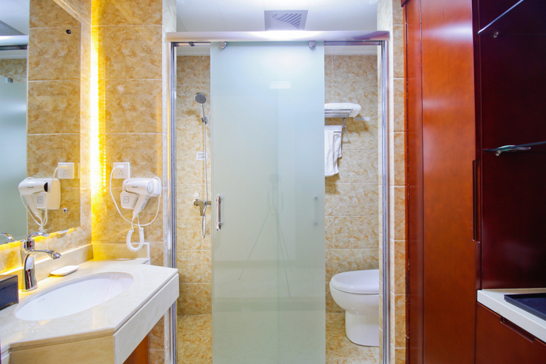 Bathroom, Super 8 Hotel Hefei Feixi Peach Industrial Zone, Hefei