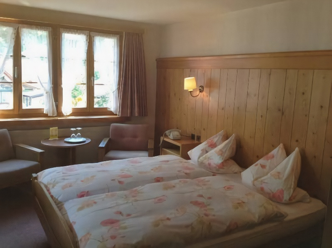 Bedroom 2, Sonne Andermatt Swiss Quality Hotel, Uri