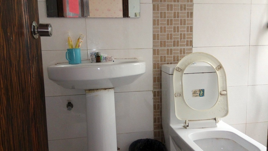 Bathroom 2, Brothers Hotel Suzhou, Suzhou