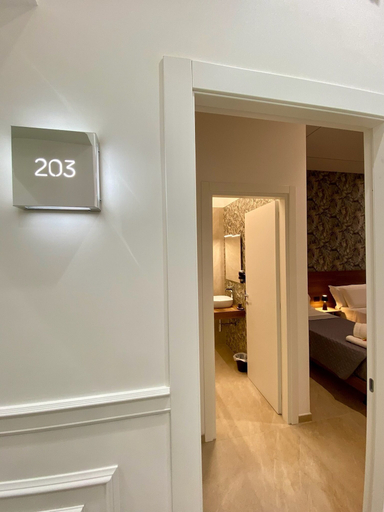 Room 3, A livella, Napoli