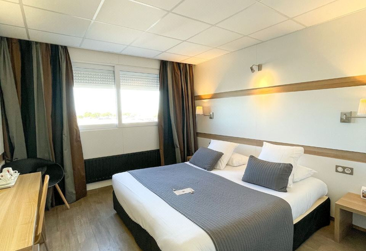 Bedroom 2, The Originals Boutique, Hôtel Neptune, Montpellier Sud, Hérault