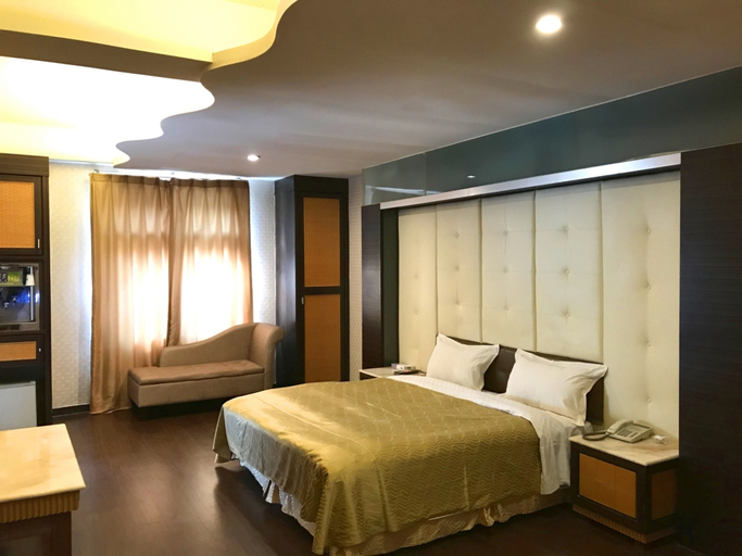 Bedroom 2, Mapleton Motel, Taichung