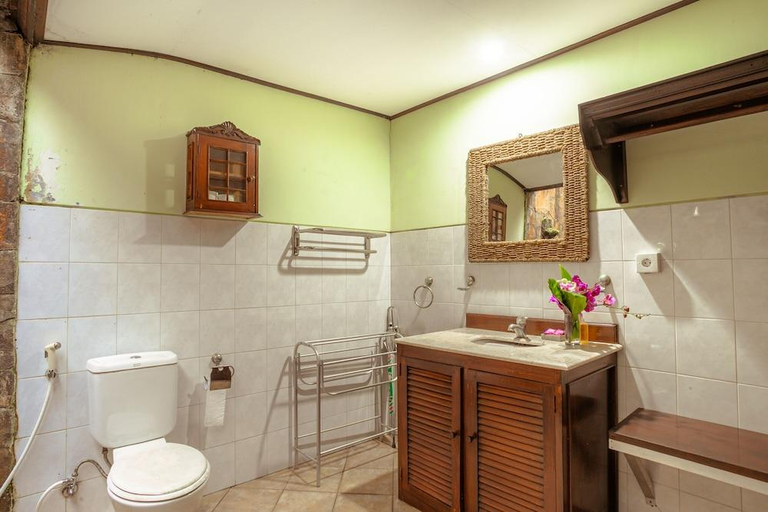 Bathroom 3, Pacung Indah Hotel, Tabanan