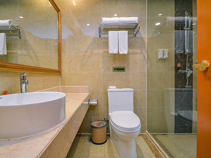 Bathroom, Vienna Hotel (Nanjing Olympic Sports Center), Nanjing
