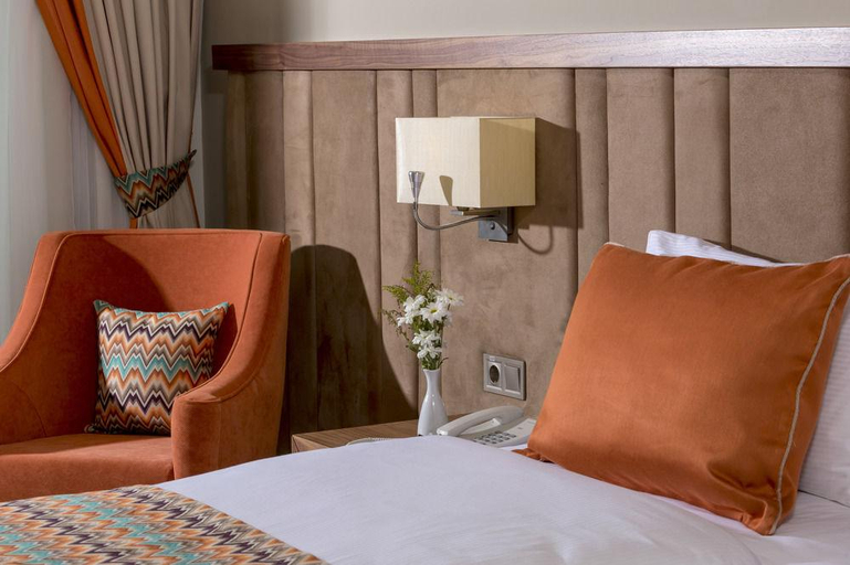 Bedroom 3, Side Royal Palace Hotel & Spa - All Inclusive, Manavgat