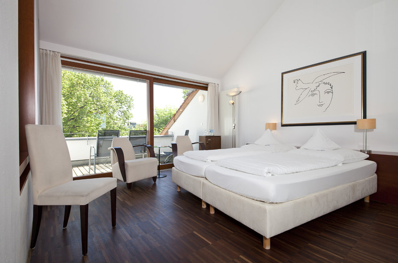Bedroom 2, Romantik Hotel Johanniter-Kreuz, Bodenseekreis