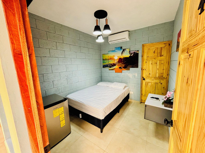 Bedroom 2, Hostal Camila’s, Tamanique