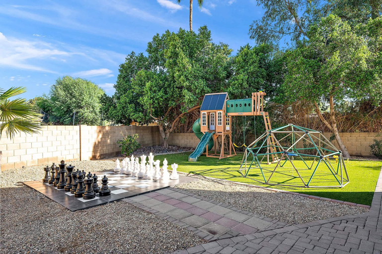 Room 5, 7BR Pickleball Retreat Heated Pool Spa More, Maricopa