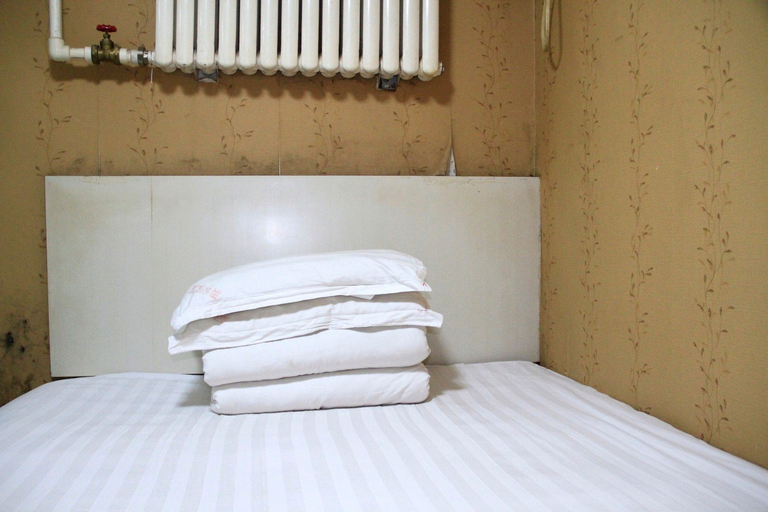 Bedroom 2, Huidong Fashion Hotel (Harbin Railway Station), Harbin