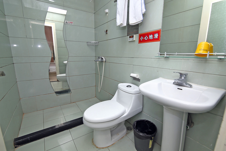 Bathroom 2, Stars 99 Motel (Shanghai Wujiaochang Branch 1), Shanghai
