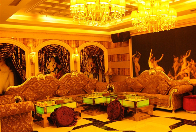 Others 2, Heavenly Lake Hotel, Changji Hui