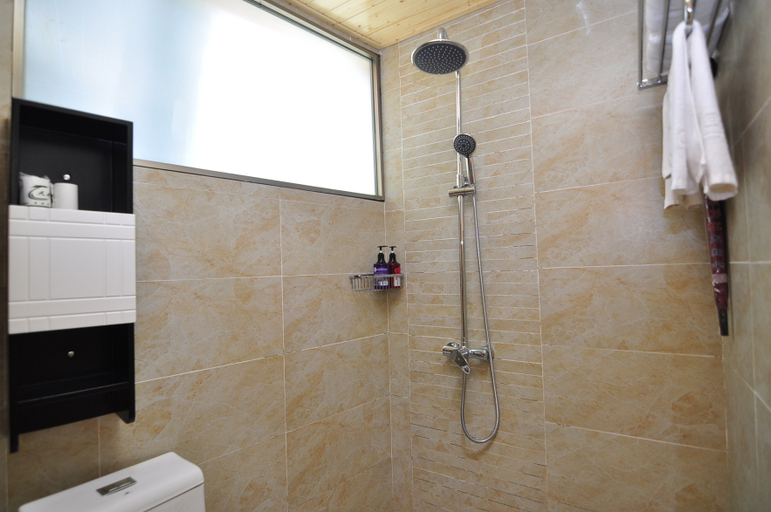Bathroom 4, Yuntao Hotel, Kunming