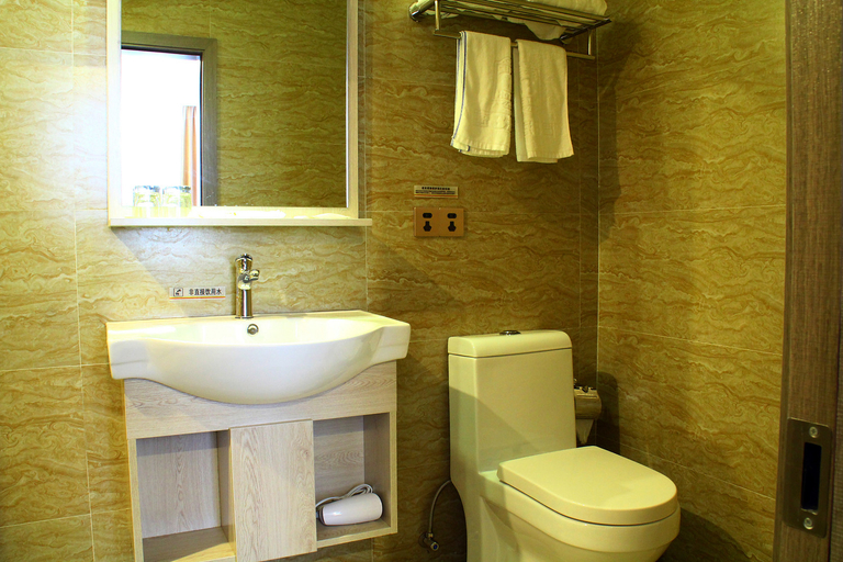 Bathroom 3, Super 8 Hotel, Quanzhou