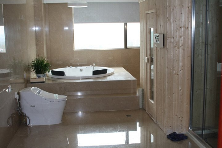 Bathroom, Yarui Holiday Garden Hotel, Suizhou Shi