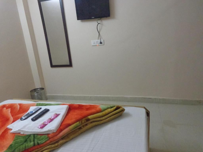 Bedroom 2, スリ サイ イン, Delhi