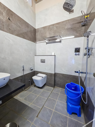 Bathroom 3, Le Yercaud, Salem