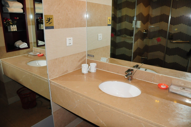 Bathroom 2, フォーシーズンズ チンテン(Four Seasons Qingteng)ホテル(), Hangzhou