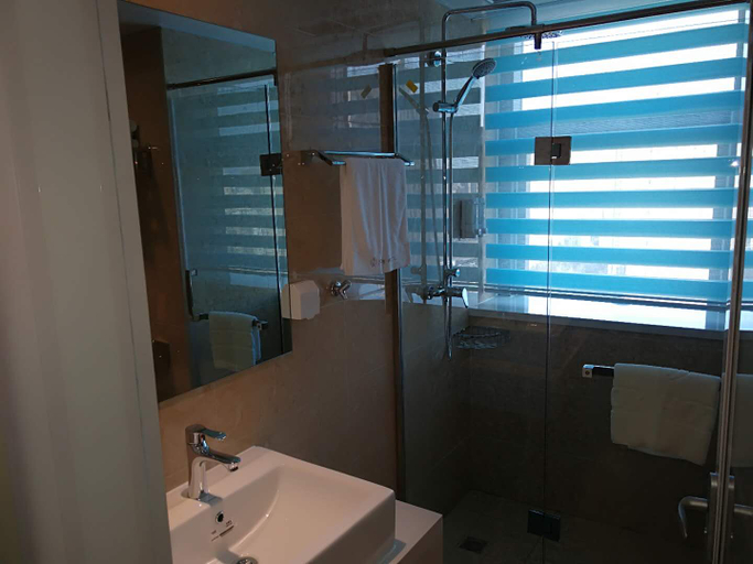 Bathroom, Joy Boutique Hotel (Fuyang Baolong), Fuyang