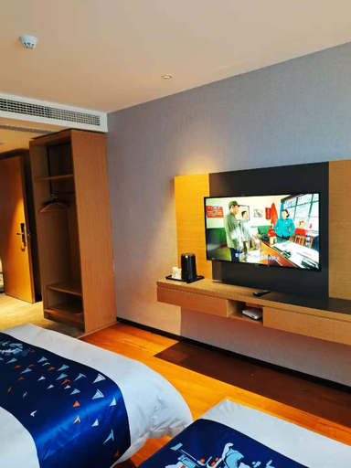 Bedroom 2, Yeste Hotel (Tongshan Moon Bay Square), Xianning