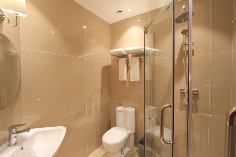 Bathroom 3, THE RIVERSIDE HOTEL, Chongqing