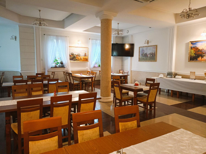 Food & Drinks 5, Dwor Dziekanow, Busko