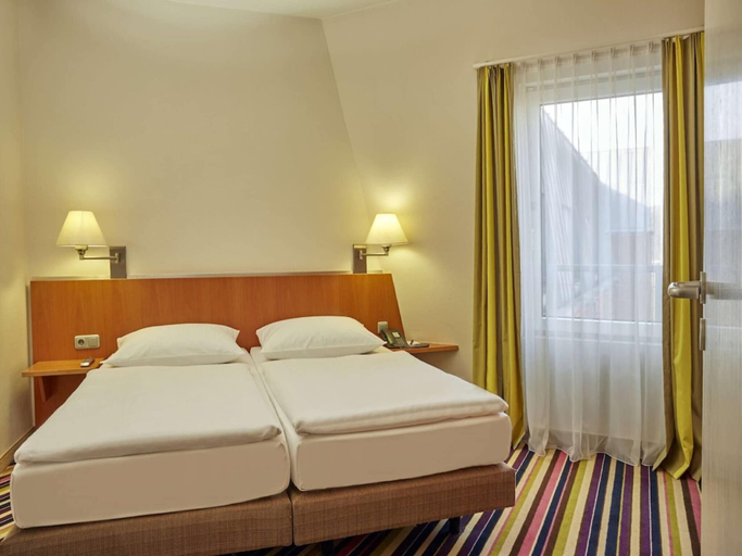 Bedroom 2, Sunday Hotel Köln Hürth, Rhein-Erft-Kreis